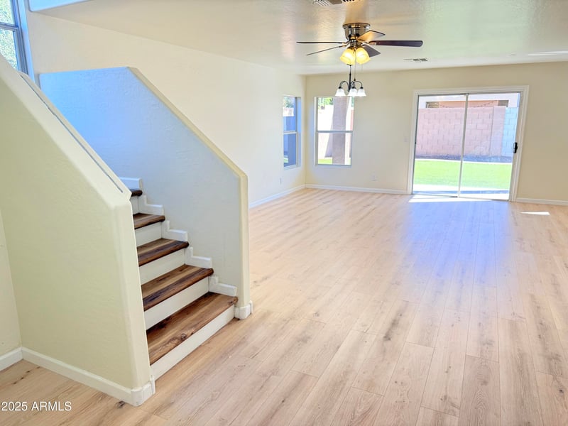 7783 58th Ave, Glendale, AZ 85301