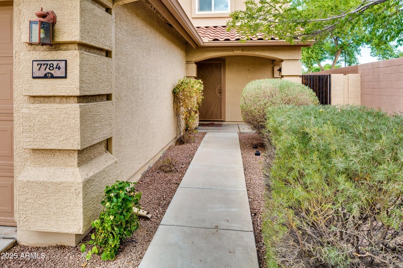 7784 56th Dr, Glendale, AZ 85301