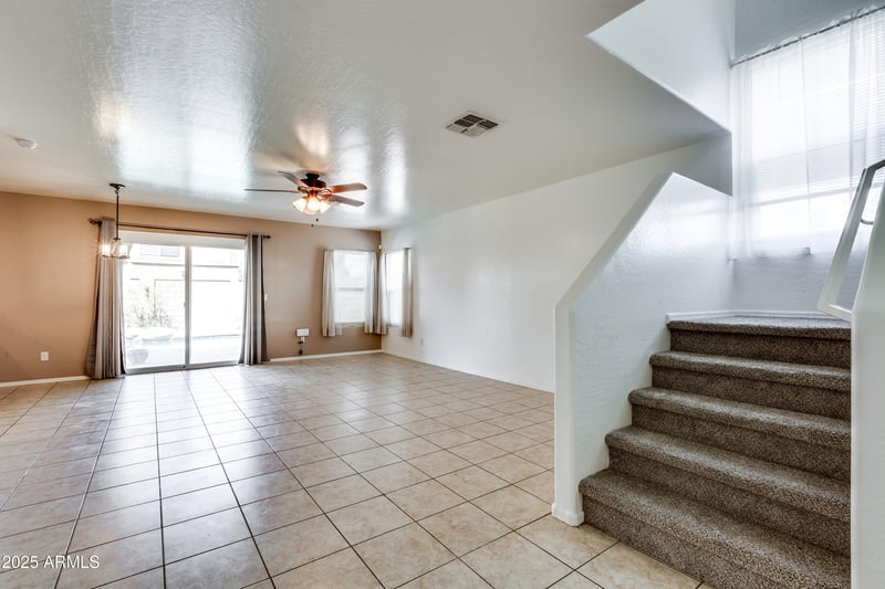 7784 56th Dr, Glendale, AZ 85301
