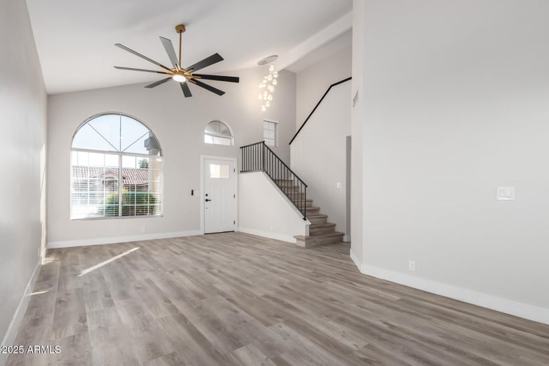 7784 Sierra Vista Dr, Glendale, AZ 85303