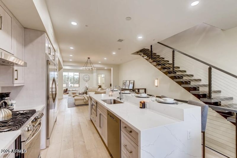 7788 Main St #1007, Scottsdale, AZ 85251