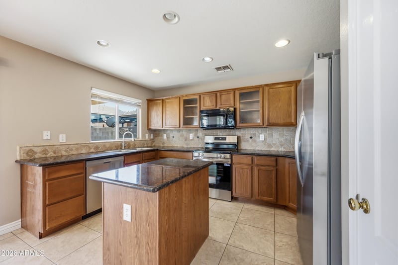 779 Bradstock Way, San Tan Valley, AZ 85140