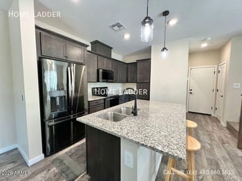 779 Doral Ave #101, Gilbert, AZ 85297
