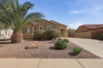 779 Mule Train Trl, San Tan Valley, AZ 85143