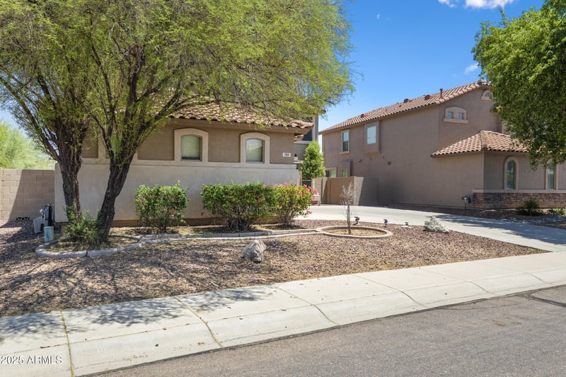 780 Holstein Trl, San Tan Valley, AZ 85143