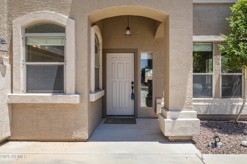 780 Holstein Trl, San Tan Valley, AZ 85143