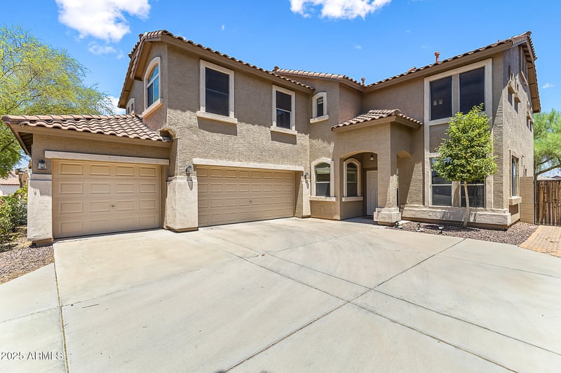 780 Holstein Trl, San Tan Valley, AZ 85143