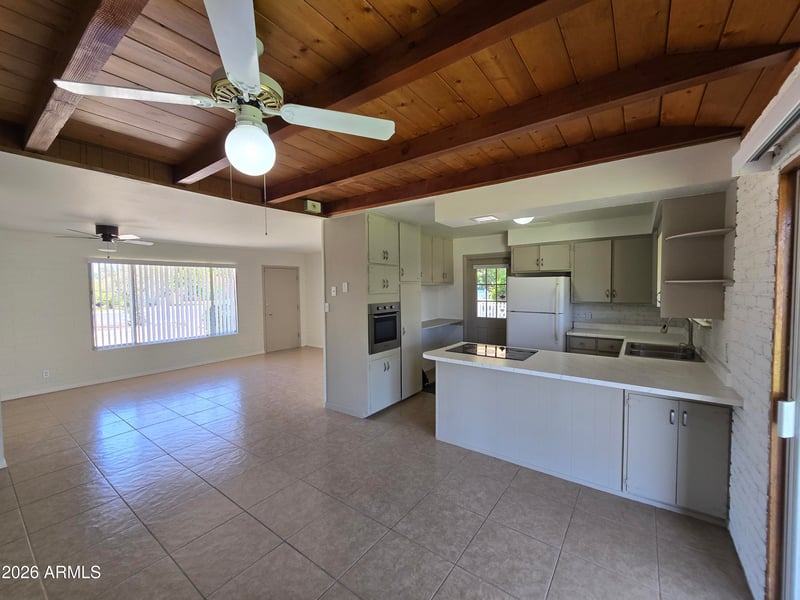 7800 60th Ave, Glendale, AZ 85301