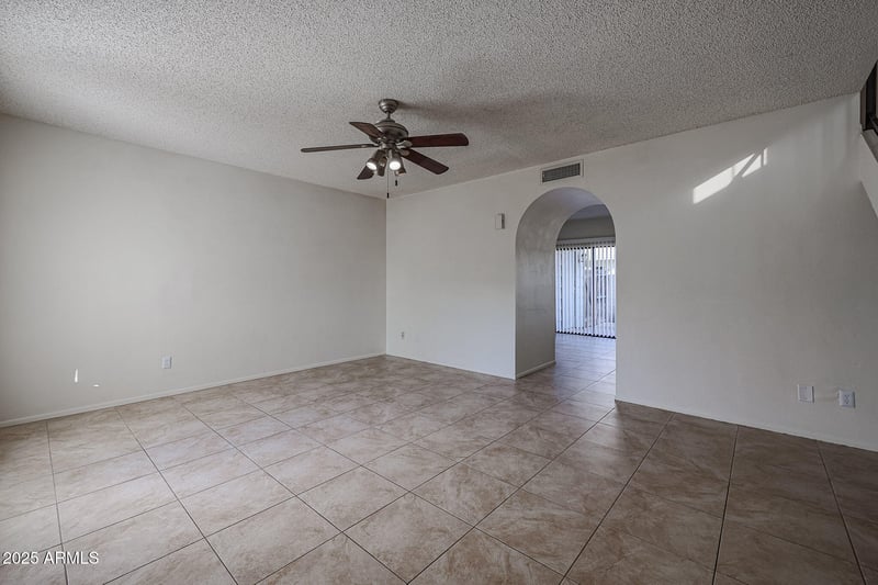 7801 44th Dr #1039, Glendale, AZ 85301