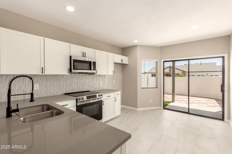 7801 44th Dr #1048, Glendale, AZ 85301