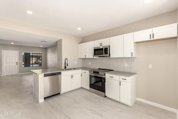 7801 44th Dr #1048, Glendale, AZ 85301