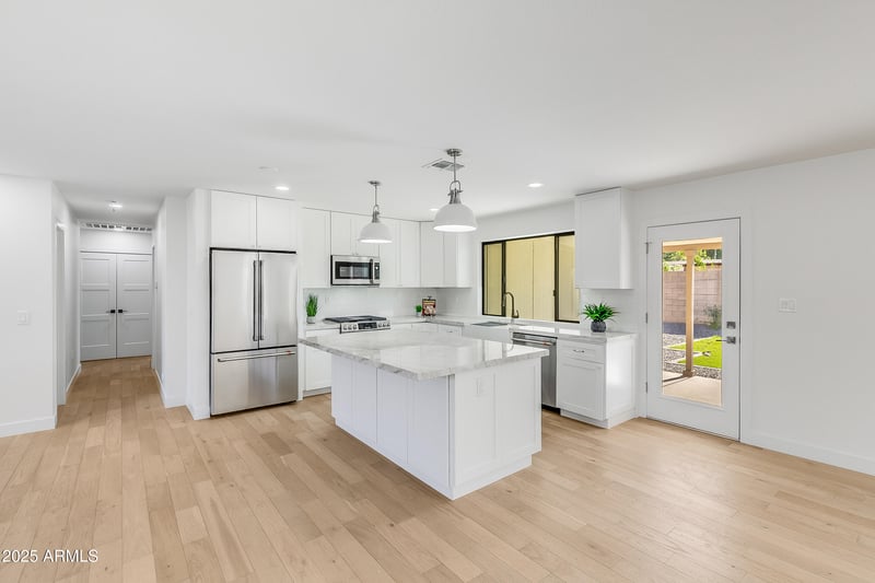 7801 4th Pl, Phoenix, AZ 85020