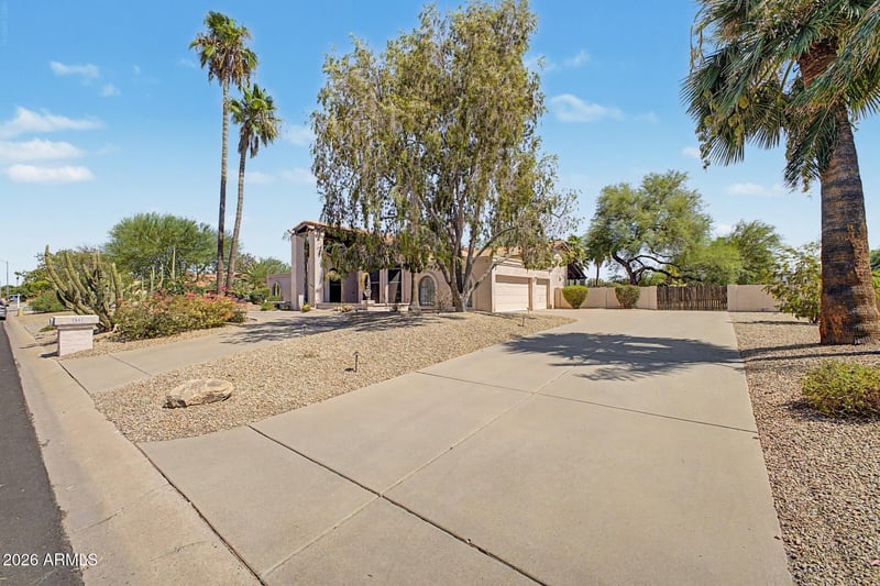 7801 E Charter Oak Rd, Scottsdale, AZ 85260
