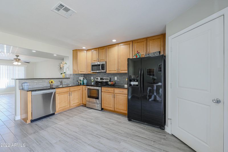 7801 N 44th Dr #1150, Glendale, AZ 85301