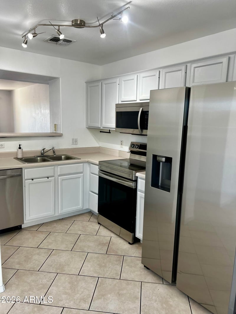 7801 N 44th Dr #1180, Glendale, AZ 85301