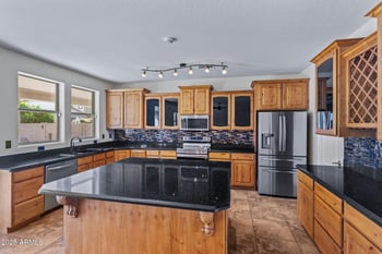 7801 Spur Dr, Peoria, AZ 85383