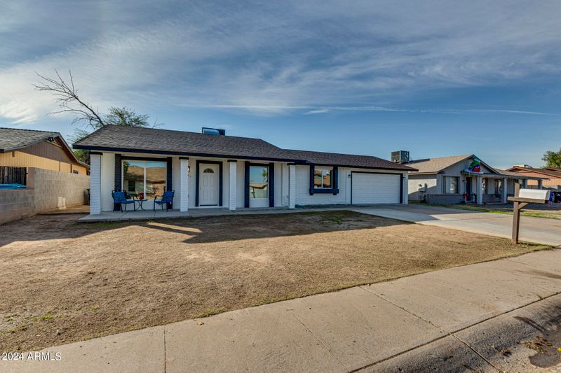 7801 W Cora Ln, Phoenix, AZ 85033