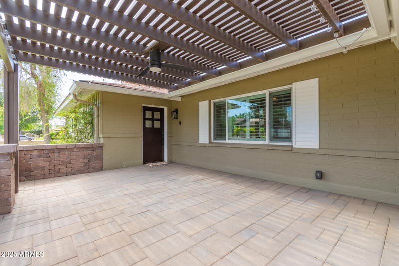 7802 6th St, Phoenix, AZ 85020
