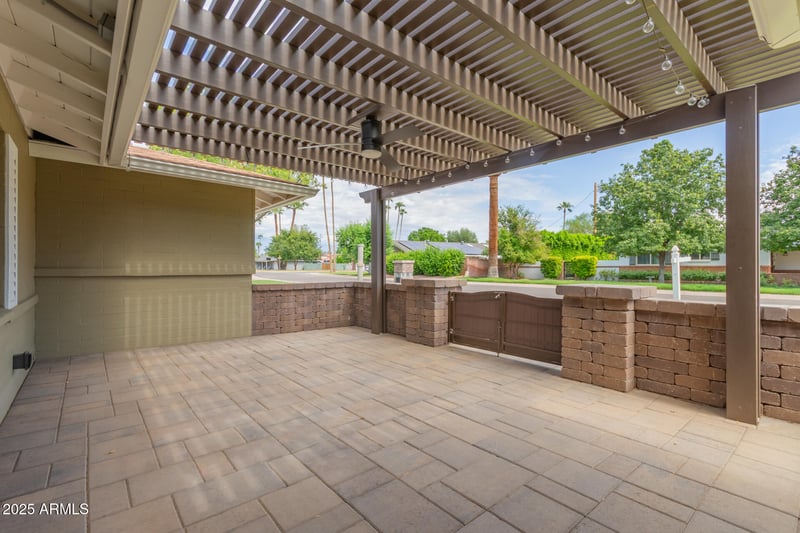 7802 6th St, Phoenix, AZ 85020