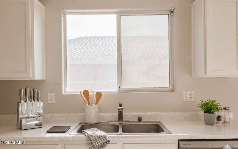 7802 Myrtle Ave, Glendale, AZ 85303