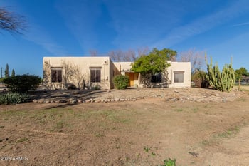 7802 W Orangewood Ave, Glendale, AZ 85303