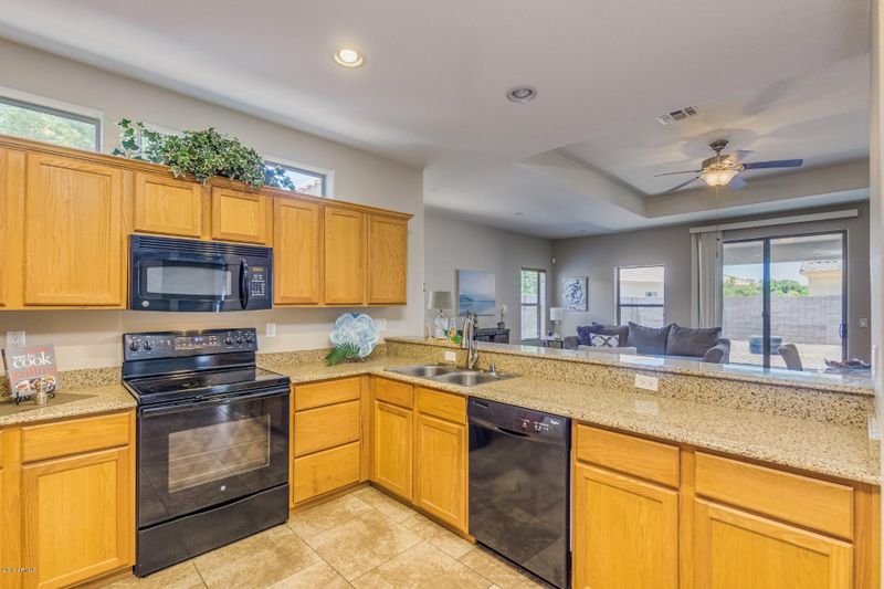 7804 S 15th St, Phoenix, AZ 85042