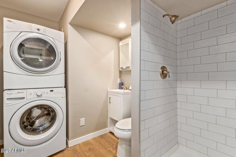 7808 59th Ln, Glendale, AZ 85301