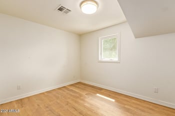 7808 59th Ln, Glendale, AZ 85301