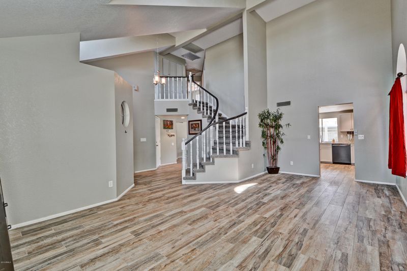 7809 W Cholla St, Peoria, AZ 85345