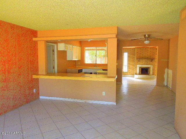 7809 W Clayton Dr, Phoenix, AZ 85033