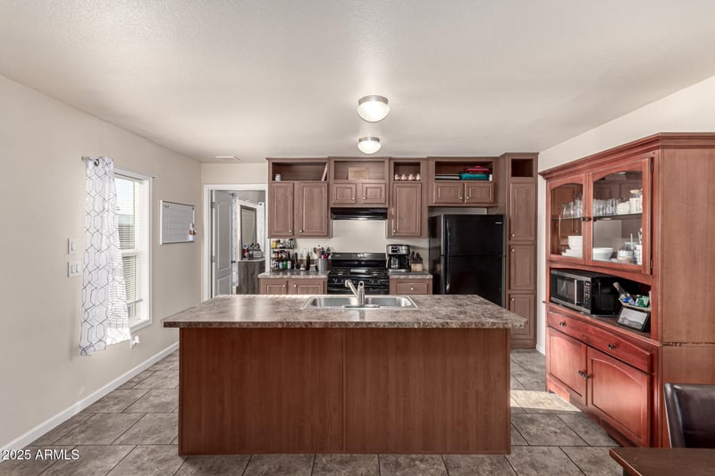 7810 Peoria Ave #121, Peoria, AZ 85345