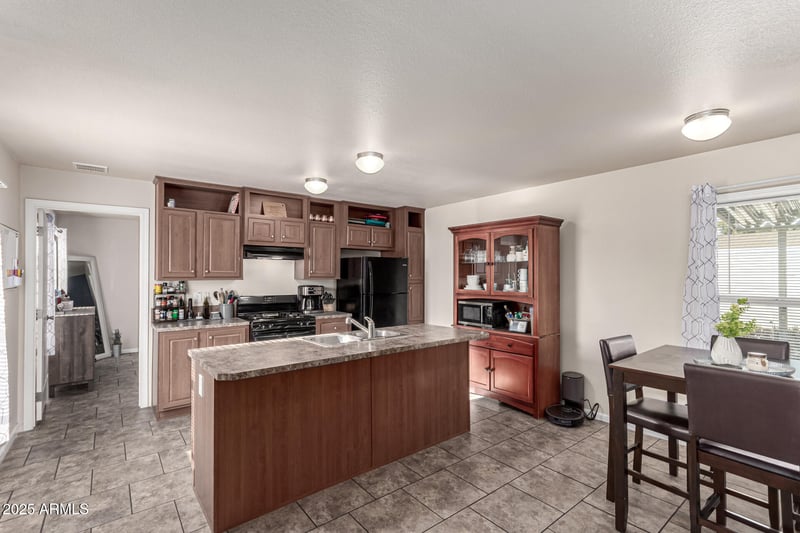 7810 Peoria Ave #121, Peoria, AZ 85345