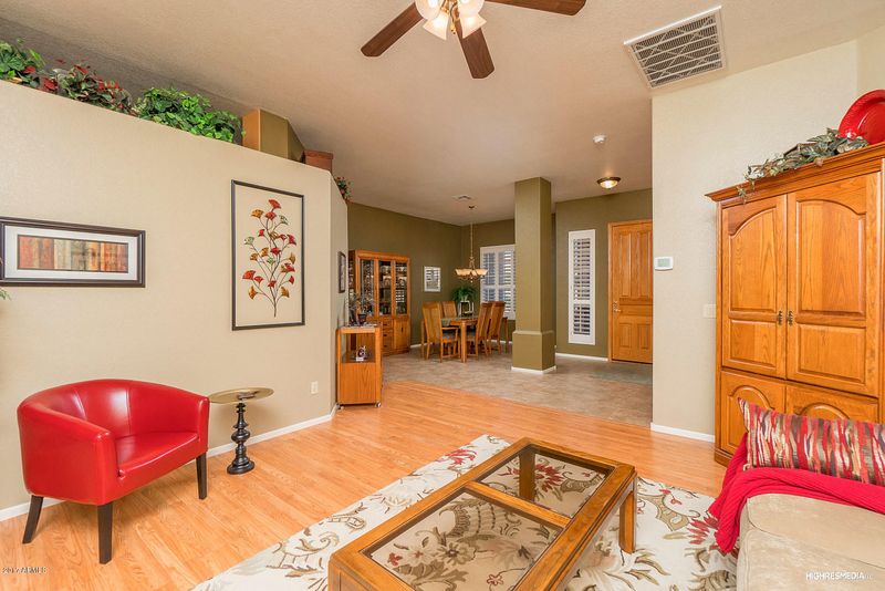 7811 W Port Au Prince Ln, Peoria, AZ 85381