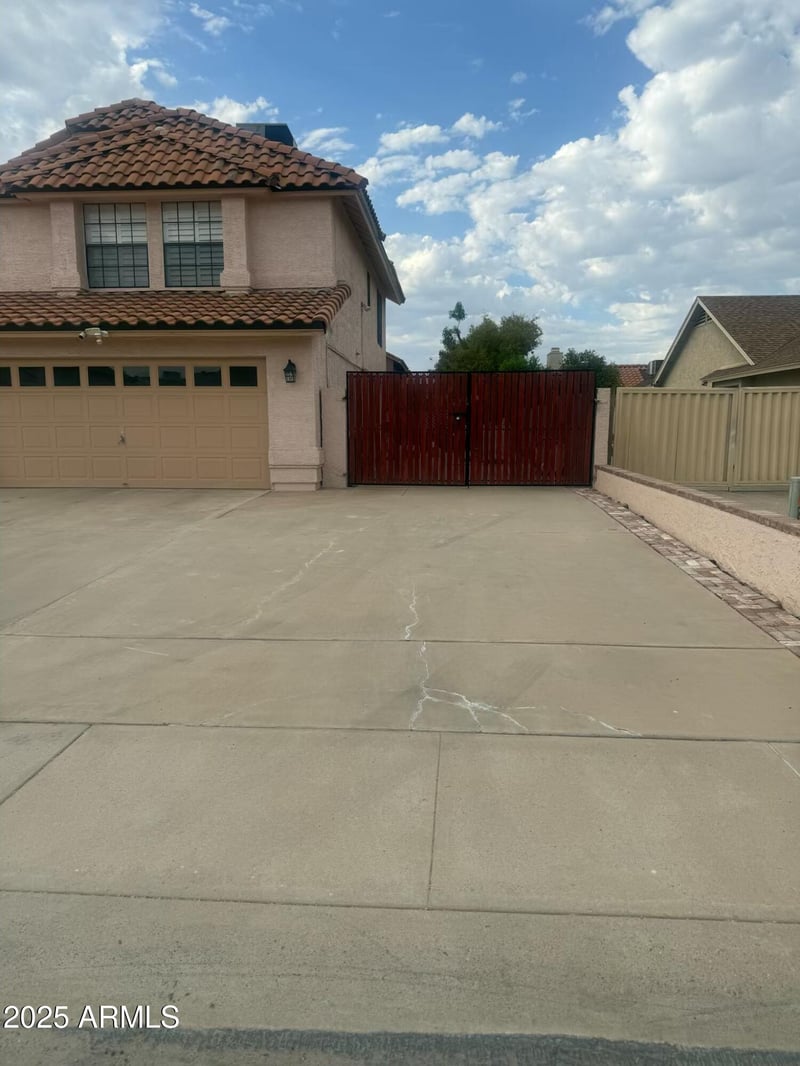 7813 Dreyfus Dr, Peoria, AZ 85381