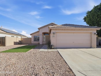 7815 Solano Dr, Glendale, AZ 85303