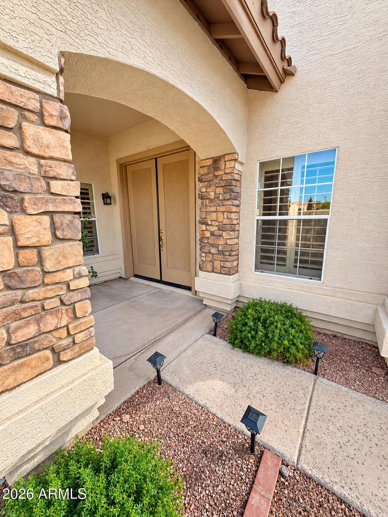 7815 W Kerry Ln, Glendale, AZ 85308