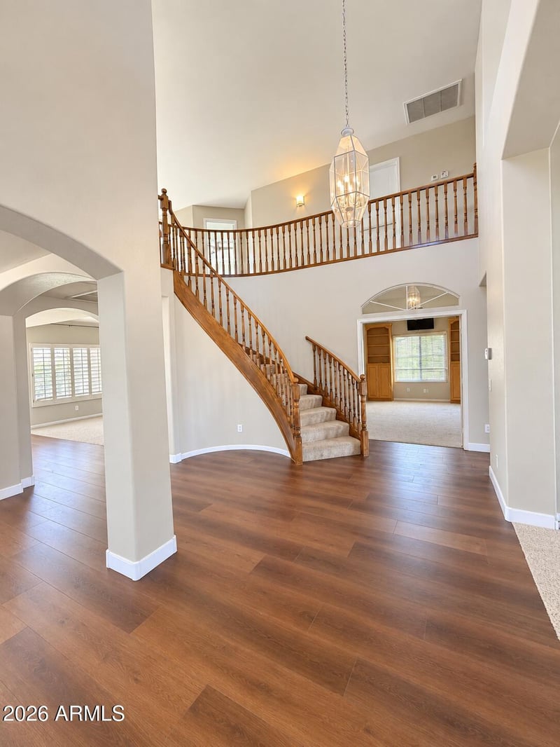 7815 W Kerry Ln, Glendale, AZ 85308