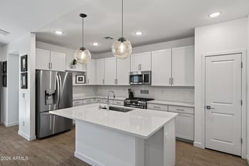 7817 N 86th Ln, Glendale, AZ 85305