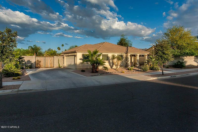 7817 S 20th Ln, Phoenix, AZ 85041