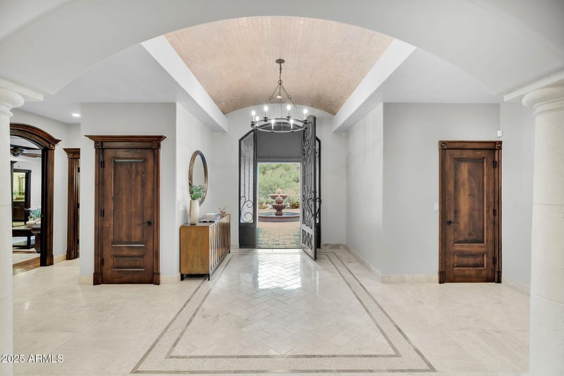 7818 Sherri Ln, Paradise Valley, AZ 85253