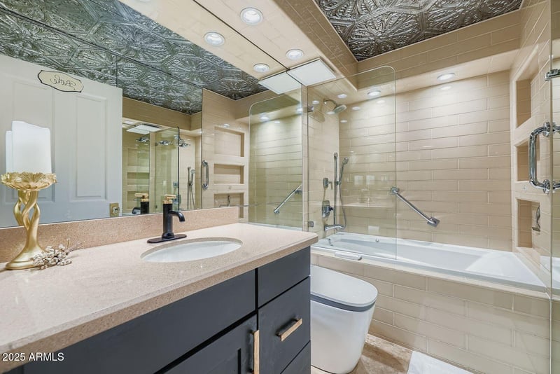 7820 Camelback Rd #109, Scottsdale, AZ 85251