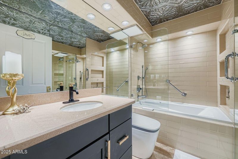 7820 E Camelback Rd #109, Scottsdale, AZ 85251