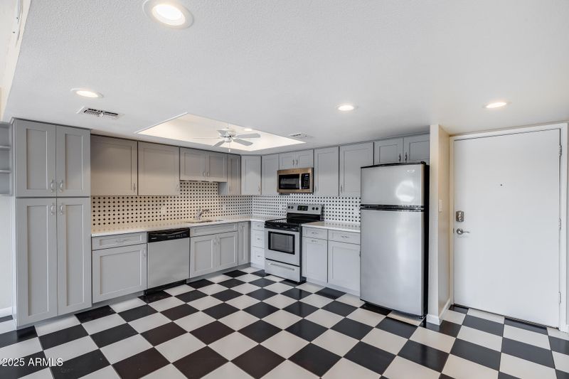 7820 E Camelback Rd #211, Scottsdale, AZ 85251