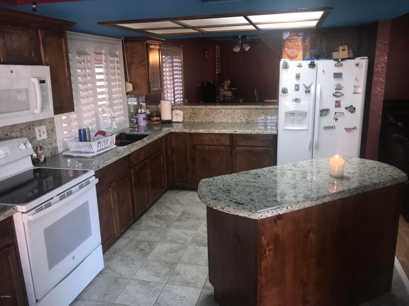 7820 W Jenan Dr, Peoria, AZ 85345