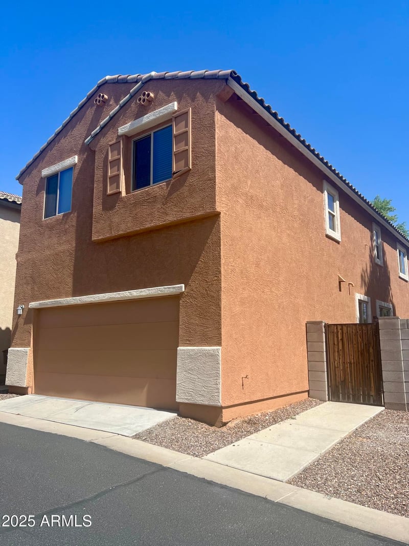 7821 Pike Pl, Phoenix, AZ 85035