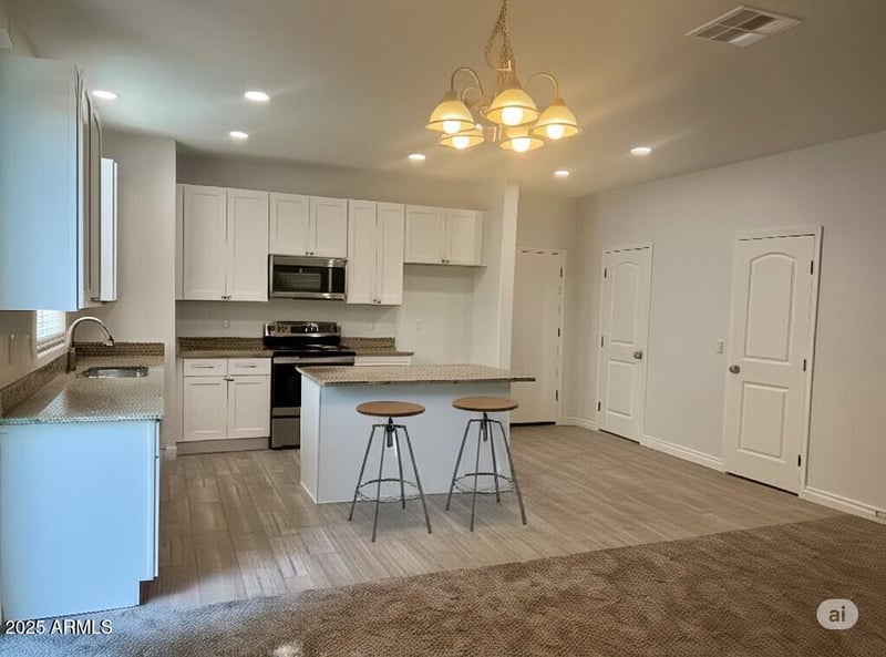 7821 Pike Pl, Phoenix, AZ 85035