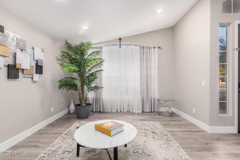 7821 Wescott Dr, Glendale, AZ 85308