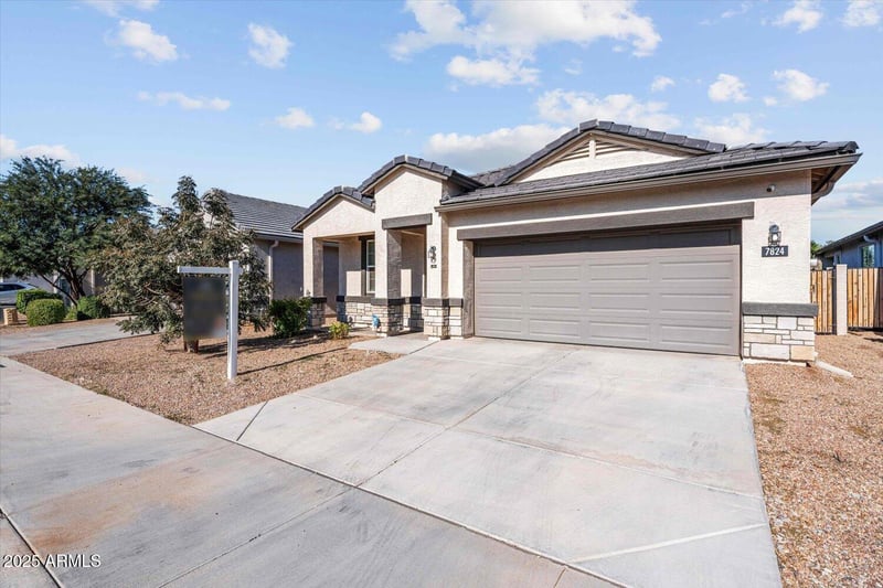 7824 Payson Rd, Phoenix, AZ 85043