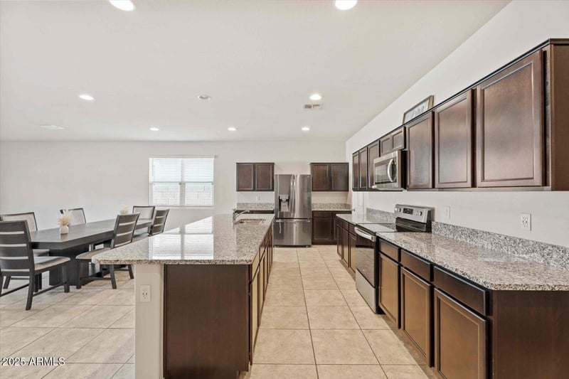 7824 Payson Rd, Phoenix, AZ 85043