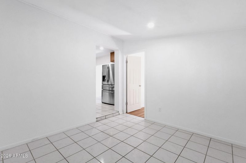 7824 W Mitchell Dr, Phoenix, AZ 85033